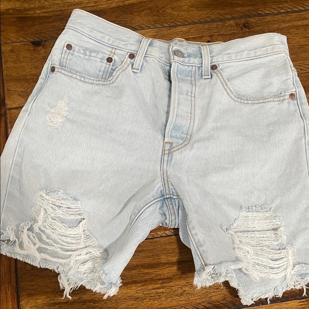 Levi’s 501 Mid Thigh Cutoff Denim Jean Shorts light wash blue button fly sz 27 - Picture 2 of 13